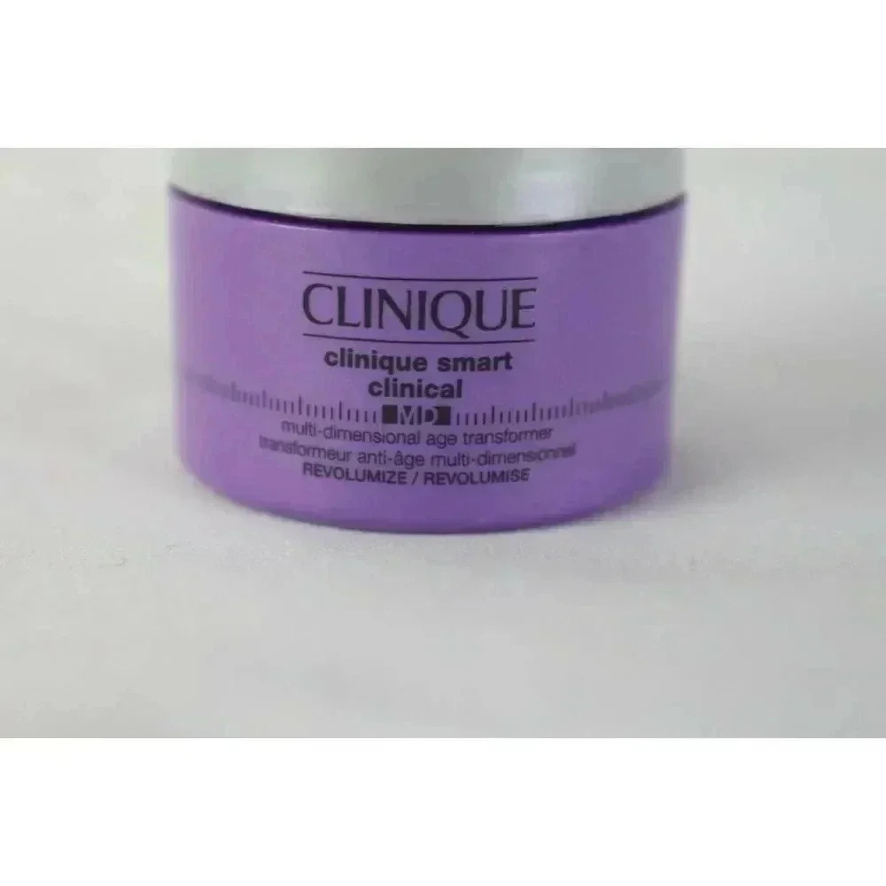 ladies CLINIQUE multi-dimensional